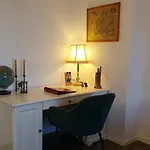 Вилла Premium Gruppen-apartments In Gruenderzeit-villa Mit Schlossblick Und Parkplatz 16 Gaeste *