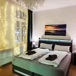 Premium Gruppen-apartments In Gruenderzeit-villa Mit Schlossblick Und Parkplatz 16 Gaeste Вилла Вернигероде