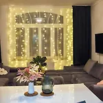 Premium Gruppen-apartments In Gruenderzeit-villa Mit Schlossblick Und Parkplatz 16 Gaeste Вилла