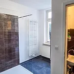 Вилла Premium Gruppen-apartments In Gruenderzeit-villa Mit Schlossblick Und Parkplatz 16 Gaeste