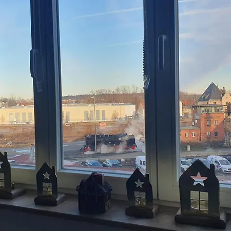 Premium Gruppen-apartments In Gruenderzeit-villa Mit Schlossblick Und Parkplatz 16 Gaeste *