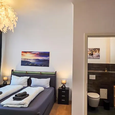 Villa Premium Gruppen-apartments In Gruenderzeit-villa Mit Schlossblick Und Parkplatz 16 Gaeste Wernigerode