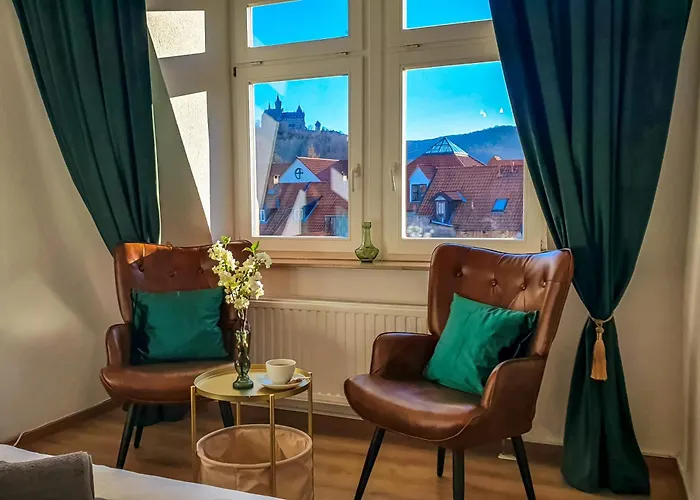 Villa Premium Gruppen-apartments In Gruenderzeit-villa Mit Schlossblick Und Parkplatz 16 Gaeste Wernigerode