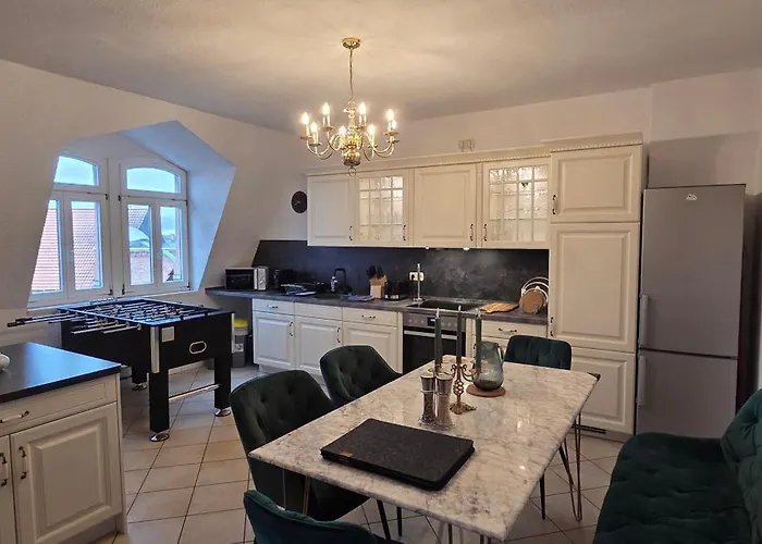 Premium Gruppen-apartments In Gruenderzeit-villa Mit Schlossblick Und Parkplatz 16 Gaeste Villa Wernigerode