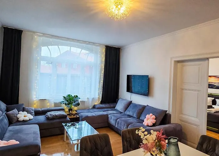 Premium Gruppen-apartments In Gruenderzeit-villa Mit Schlossblick Und Parkplatz 16 Gaeste * Wernigerode